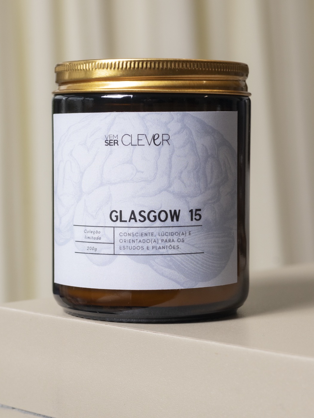 Vela Glasgow 15 — rótulo lavanda com ilustração de cérebro